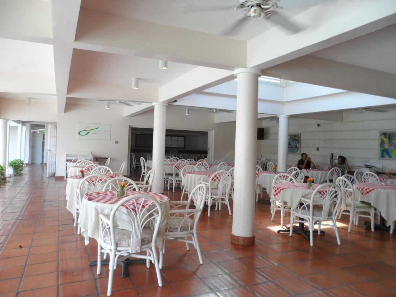Hotel Pommarine Bridgetown Exterior foto